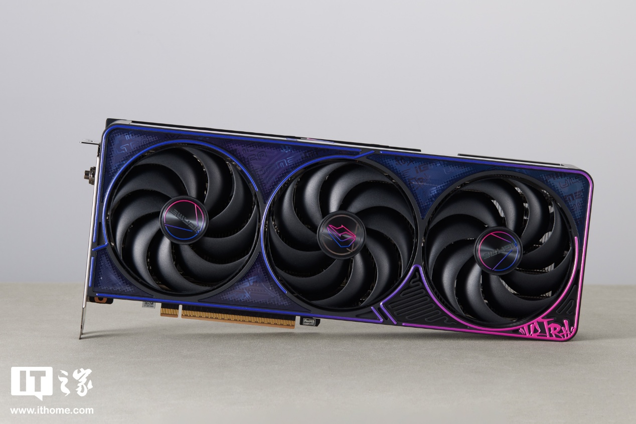 七彩虹发布 iGame GeForce RTX 50 Ultra(黑色版)系列显卡