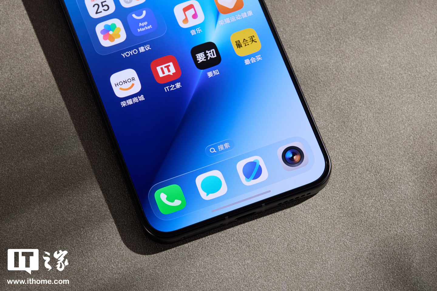 【IT之家开箱】荣耀 WIN 系列手机实拍:定位年度电竞夯机,搭载 10000 毫安时电池