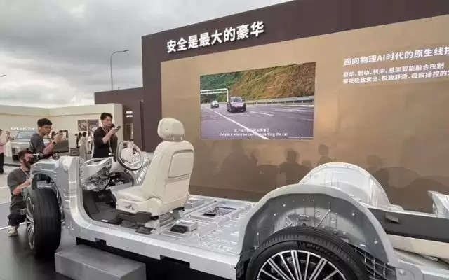 小鹏GX上市,限时权益价26.98万元起丨新品速递