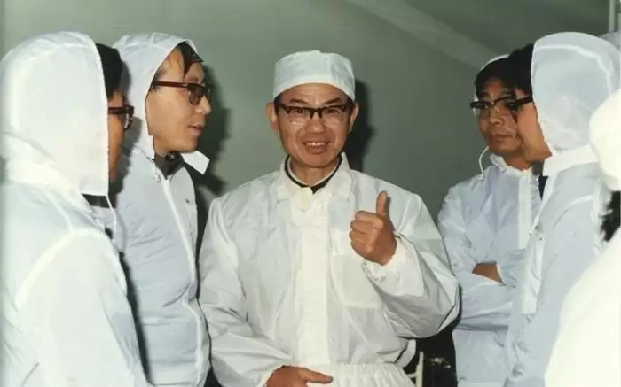 星河 | 今天，是他的百岁诞辰：两次转变科研方向，只为国家需要！