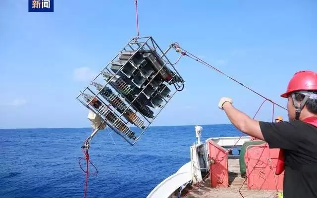 全球首次 我国万米深海试验再破世界纪录
