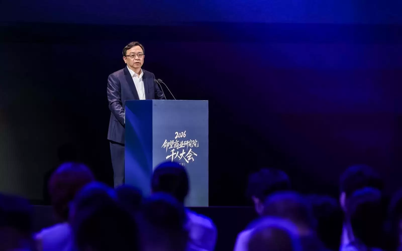 中国汽车的高端化，需要“仰望式执着”