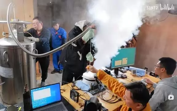 中国团队将酷睿i9-14900KF超频至9.2GHz 刷新全球CPU频率纪录