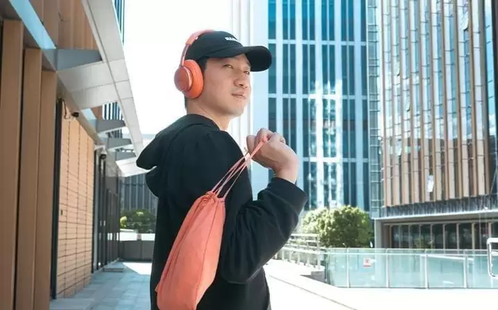 JBL LIVE 780NC评测：音乐六边形战士，让节奏与生活无缝衔接