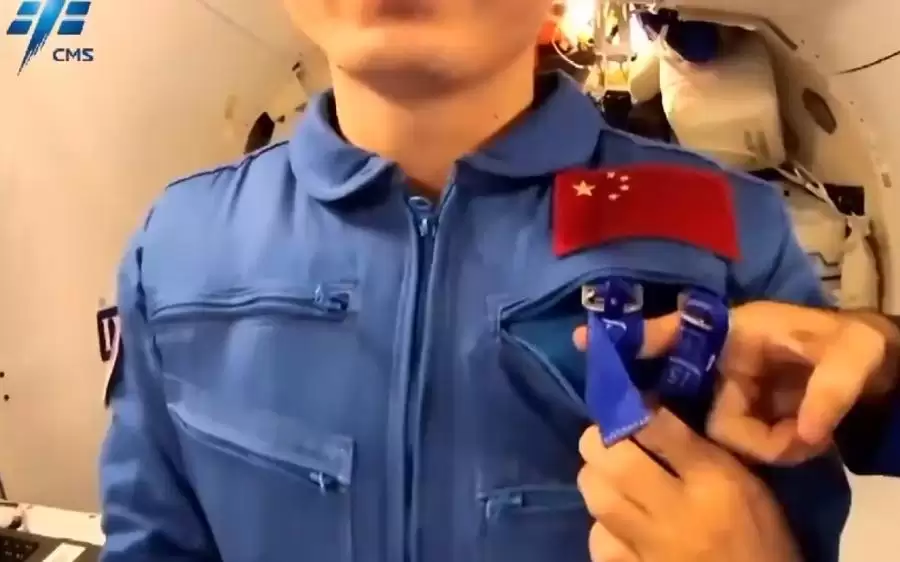 上了太空每天都得健身?看航天员七招练核心
