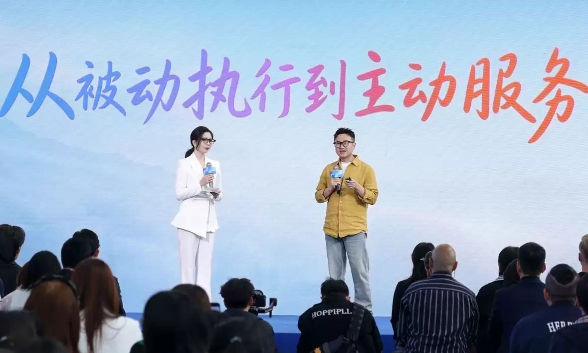 主动服务到位！千问AI眼镜S1大升级：Agent上脸，还有全球首个3D显示