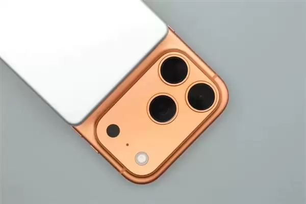 拆解报告：小米金沙江10000mAh 45W超薄磁吸移动电源