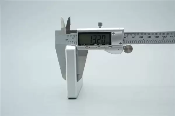 拆解报告：小米金沙江10000mAh 45W超薄磁吸移动电源