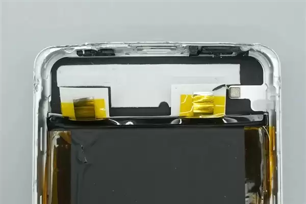 拆解报告：小米金沙江10000mAh 45W超薄磁吸移动电源