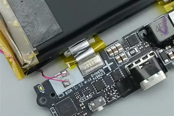 拆解报告：小米金沙江10000mAh 45W超薄磁吸移动电源