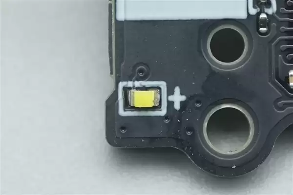 拆解报告：小米金沙江10000mAh 45W超薄磁吸移动电源