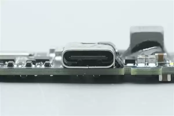 拆解报告：小米金沙江10000mAh 45W超薄磁吸移动电源