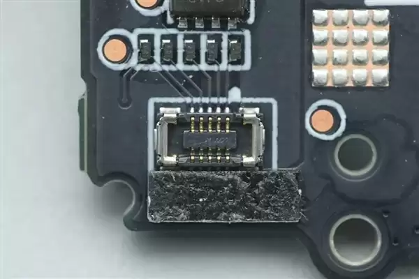 拆解报告：小米金沙江10000mAh 45W超薄磁吸移动电源