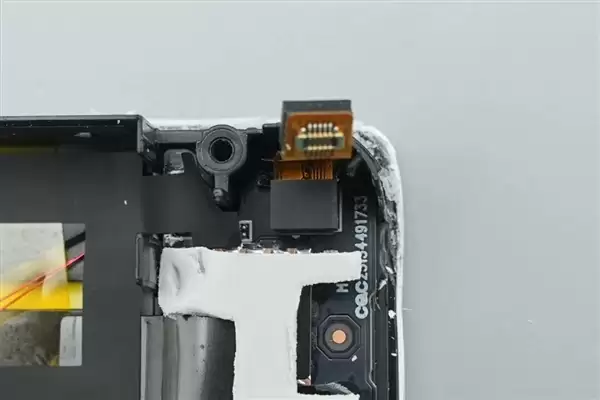 拆解报告：小米金沙江10000mAh 45W超薄磁吸移动电源
