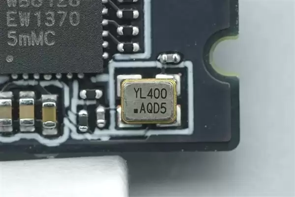 拆解报告：小米金沙江10000mAh 45W超薄磁吸移动电源