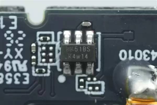 拆解报告：小米金沙江10000mAh 45W超薄磁吸移动电源