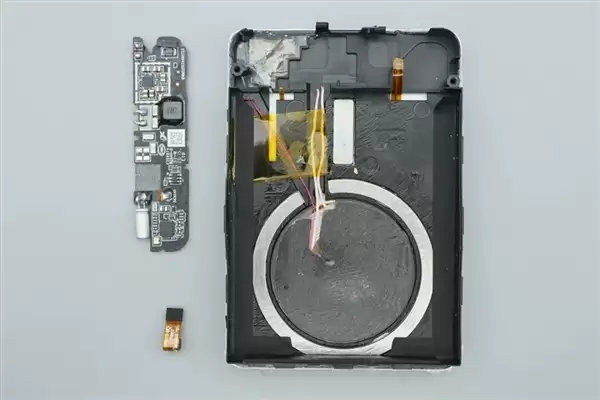 拆解报告：小米金沙江10000mAh 45W超薄磁吸移动电源