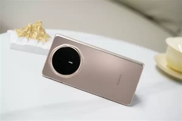 虚假对比荣耀Magic V6与友商折痕!一博主被行拘 手写道歉信