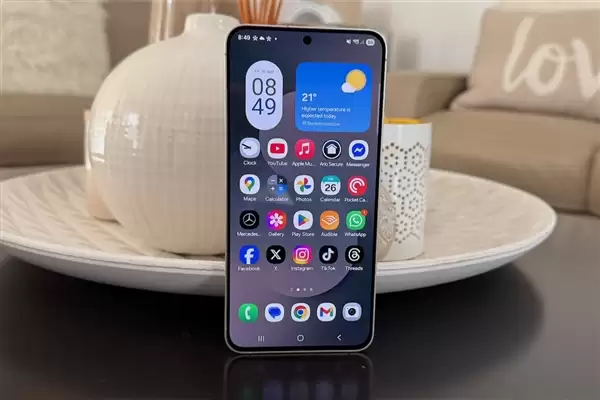 历史性突破！内存涨价倒逼三星Galaxy S27改用京东方屏：成本更低