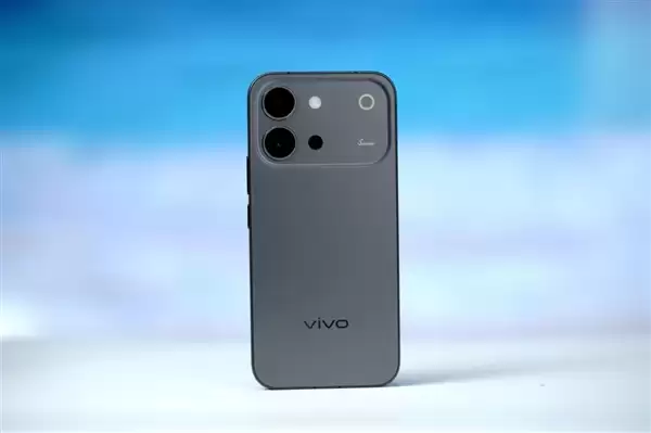 支持4K原生感Live!vivo S60元气版仲夏夜图赏