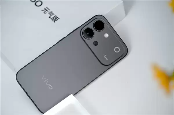 支持4K原生感Live!vivo S60元气版仲夏夜图赏