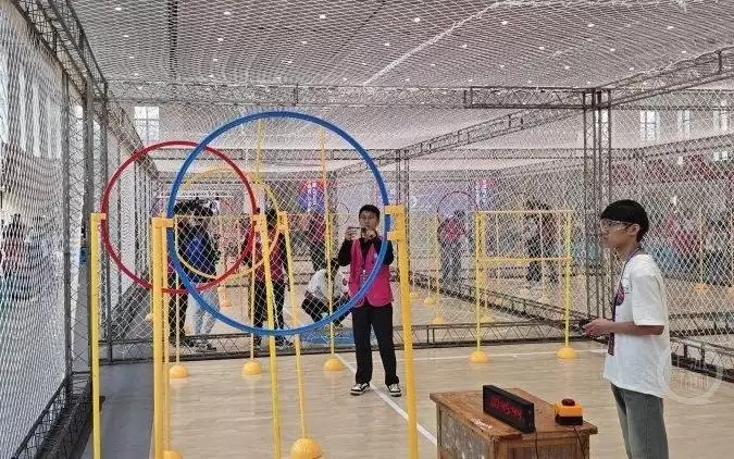 凌空竞技!第十届全国青少年无人机大赛重庆市赛在武隆开幕