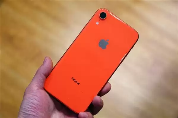 iPhone 9就是传闻多时的iPhone SE2吗? iPhone 9就是传闻多时的iPhone SE2吗?