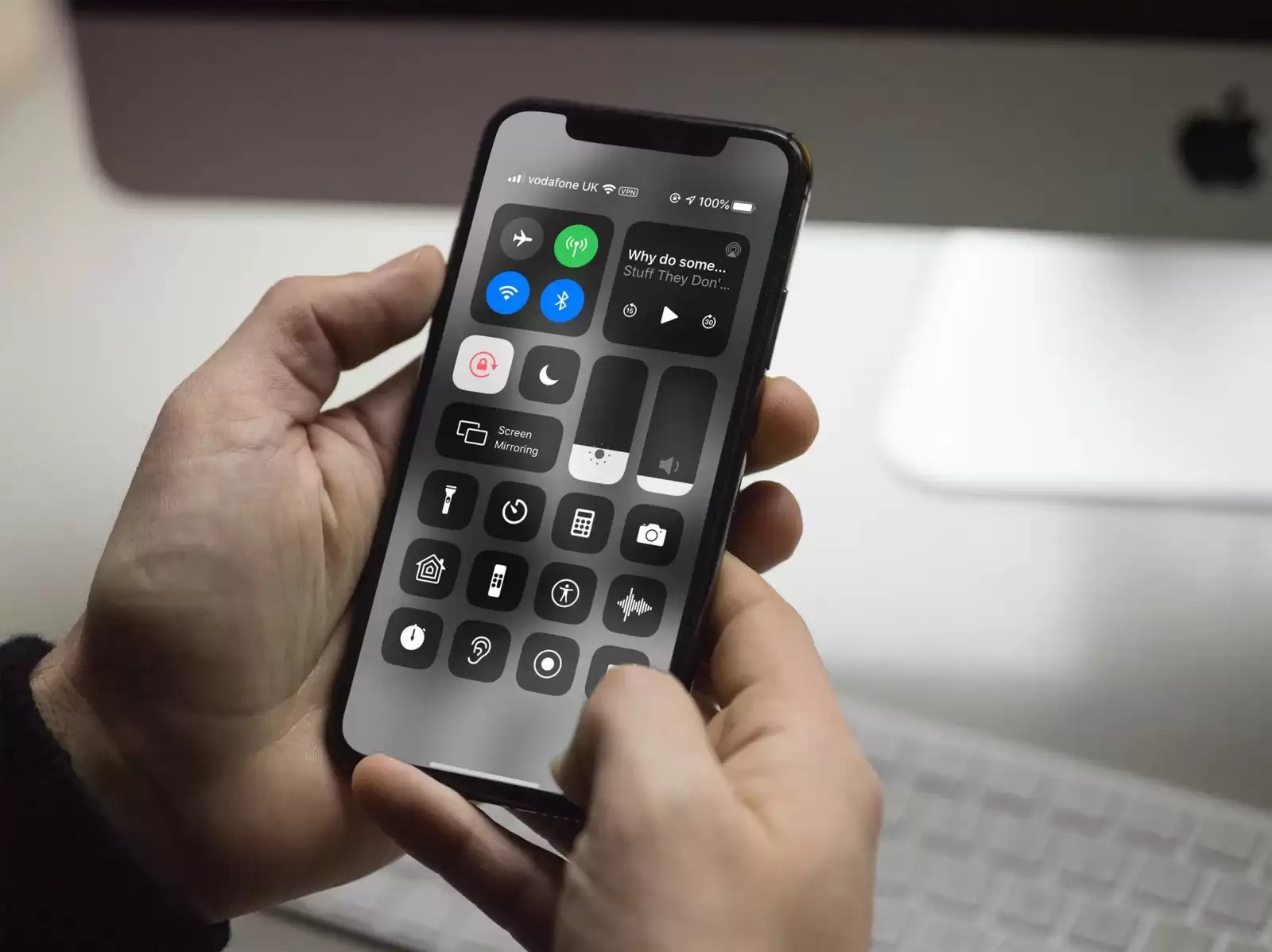 如何在 iPhone 和 iPad 的锁定屏幕上禁用「控制中心」? 如何在 iPhone 和 iPad 的锁定屏幕上禁用「控制中心」?