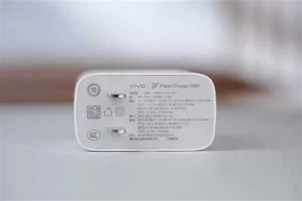 蓝厂最强折叠屏！vivo X Fold 6图赏