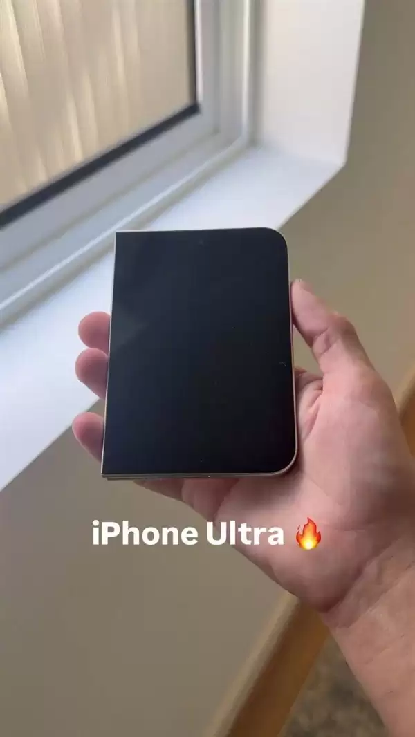 9月发布！苹果首款折叠手机iPhone Ultra白色版机模亮相：折痕明显