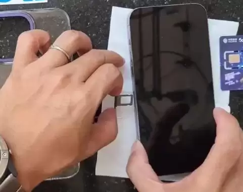 苹果iPhone 14 SIM卡安装教程 苹果iPhone 14 SIM卡安装教程