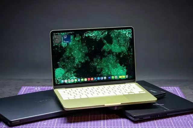 苹果正在测试配备更多内存的新款MacBook Neo