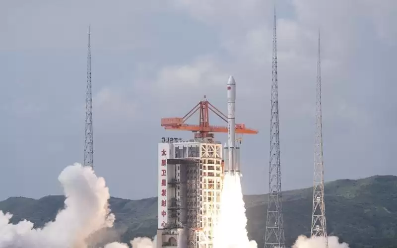 星箭均由上海造，长征六号甲运载火箭“一箭双星”发射成功