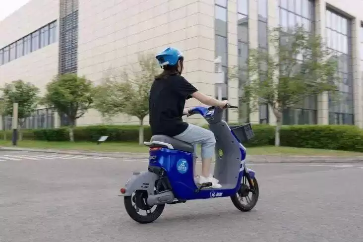 零碳排放+30秒换瓶!成都“氢马儿”下线 开启绿色出行新体验