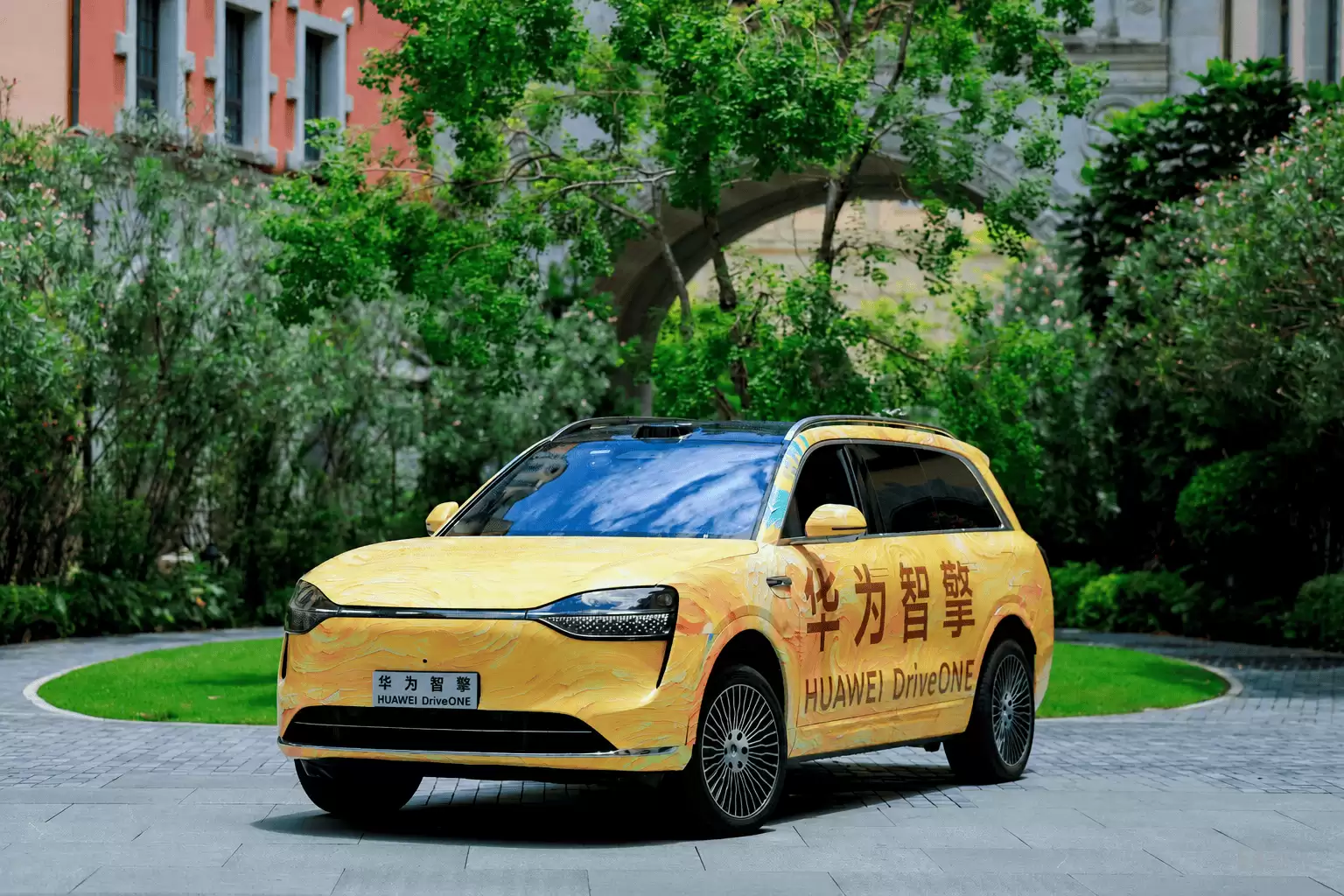 智能汽车“大脑”与“身体”协同进化,执行能力成新竞争焦点