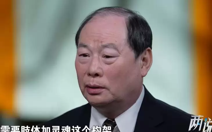 机器人:灵活的“肢体”和有趣的“灵魂”,一个都不能少丨两说