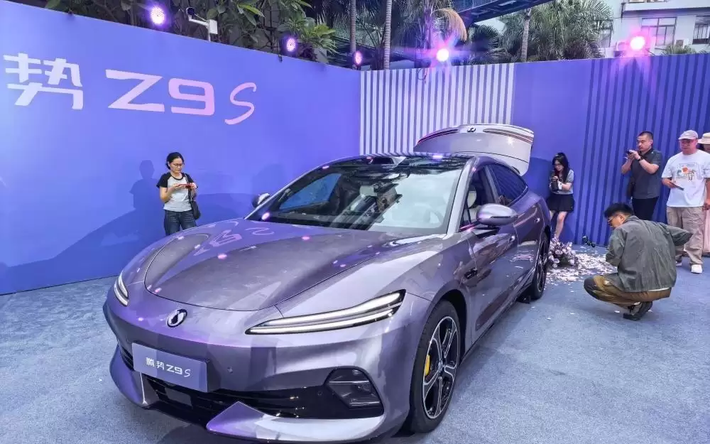 纯电续航1100公里!腾势Z9S预售31.98万起,闪充天神之眼都配上了