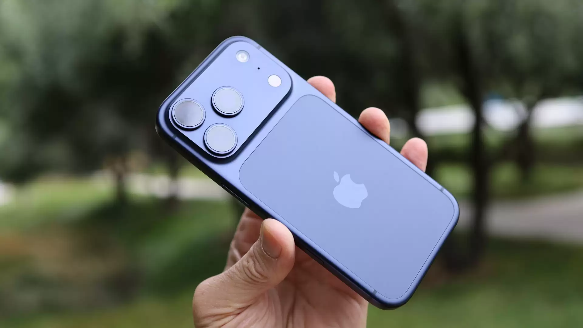 苹果2027开年新机,iPhone 18又是等等党的胜利