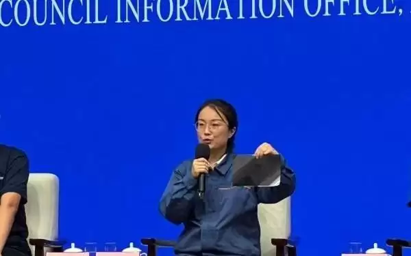 “手撕钢”如何炼成、“闪电”机器人半马夺冠有何秘诀？这场国新办发布会一一揭秘