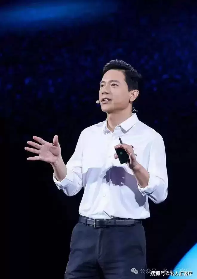 李彦宏二十年坚守AI路：从技术深耕到效果涌现，共赴美好智能未来