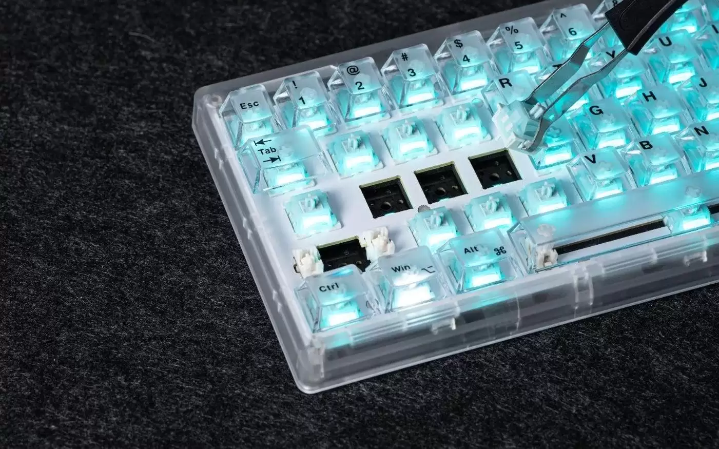 EPOMAKER HE65 V2 TMR磁轴键盘上市：649元，PCB兼容机械轴体