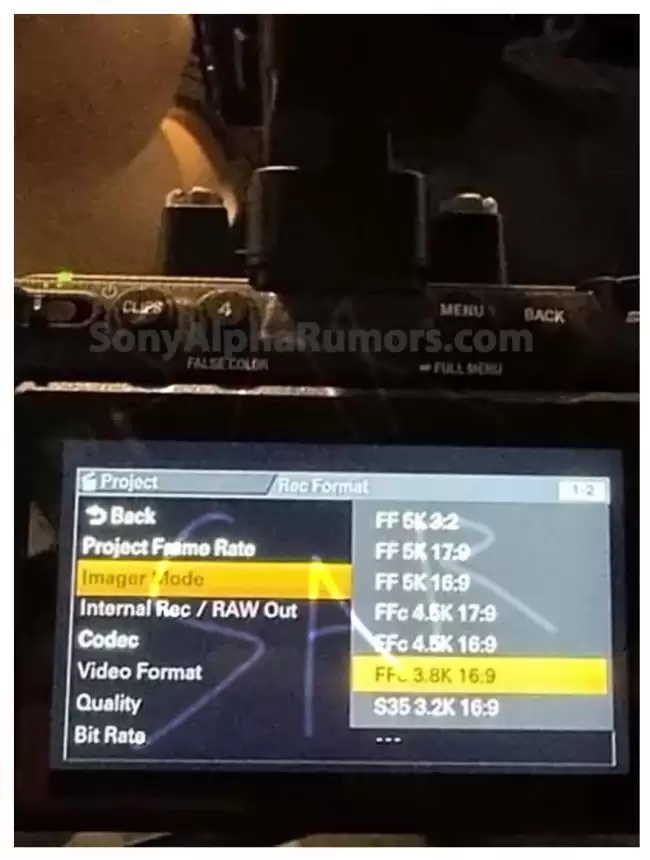 索尼 FX5 电影摄影机实拍图首曝：威尼斯菜单 16MP 全堆栈传感器支持 5K 片门全开、三原生 ISO