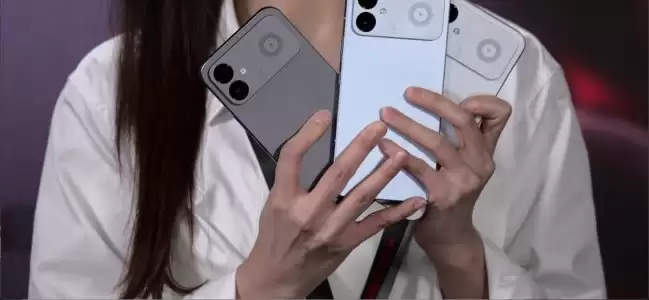 TCL 华星宣布独家为小米 REDMI K90 至尊版手机提供屏幕