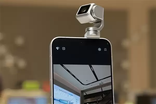 荣耀Robot Phone首销闪电售罄！8月25日再次开售：9999元起
