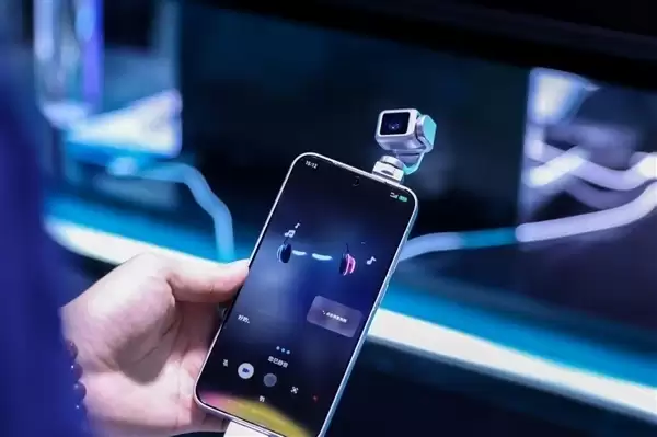 荣耀Robot Phone首销闪电售罄！8月25日再次开售：9999元起