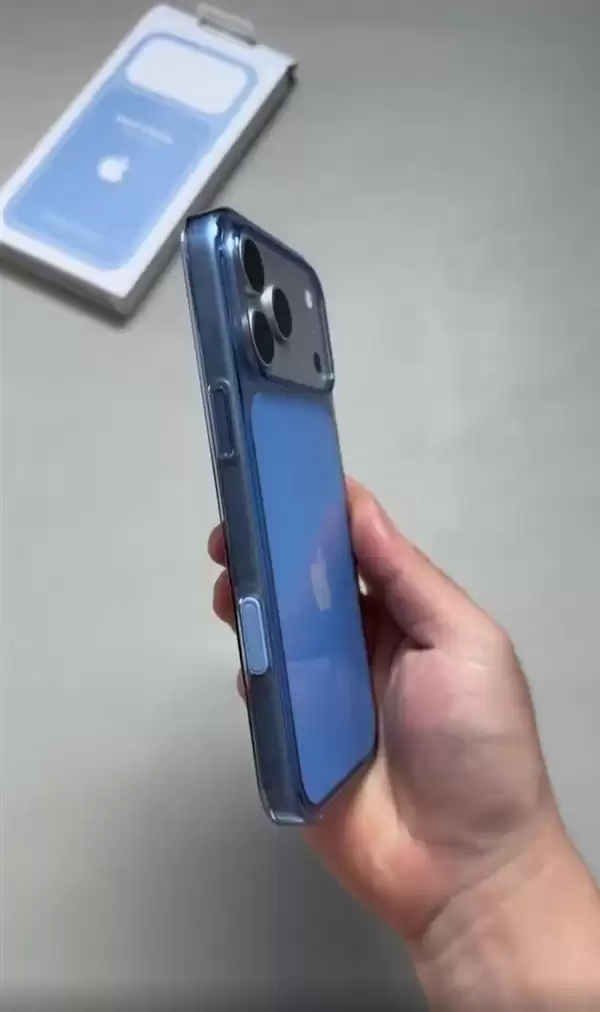 iPhone 18 Pro Max保护壳开箱上手：实测跟17 Pro Max完美适配