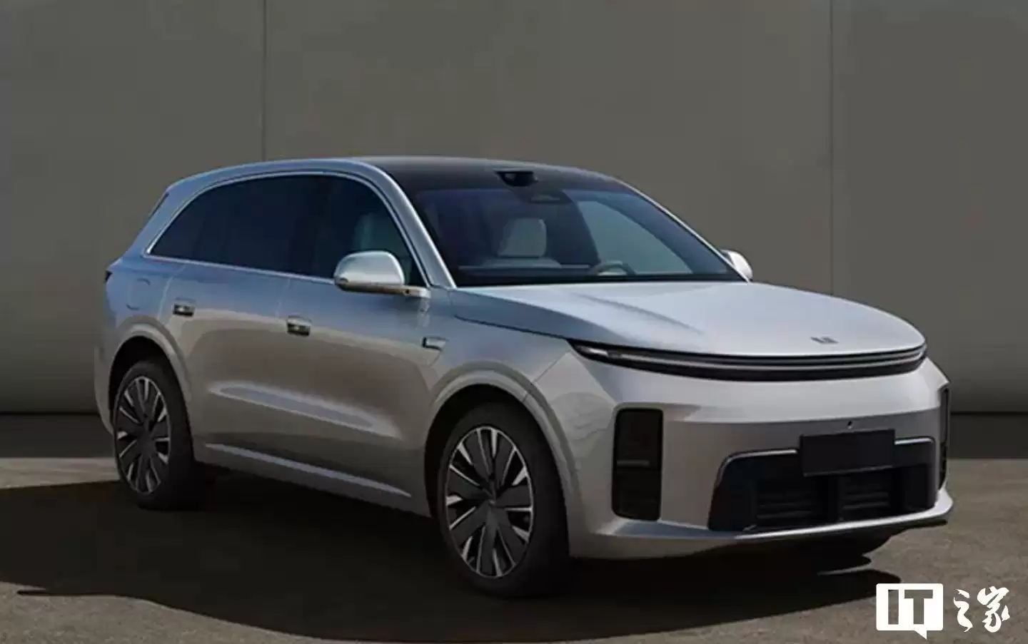 理想汽车2026年6月交付30895台汽车，同比下降14.84%