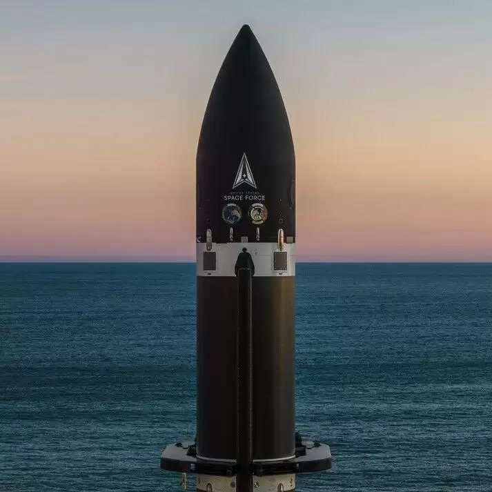 太空并购大案！马斯克SpaceX竞对80亿美元收购铱星通信；Waymo误闯施工区，Uber凤凰城紧急止损；特斯拉就涉FSD致命事故和解丨硅谷大事件