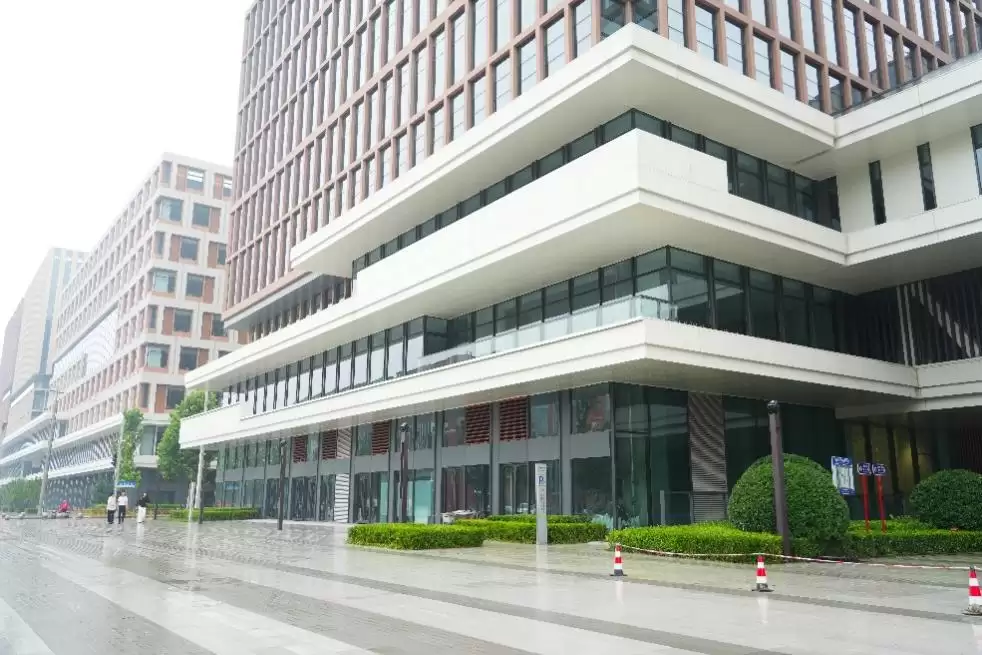 拼多多加快布局雄安：新公办楼即将投入使用，配套员工休闲区、母婴室