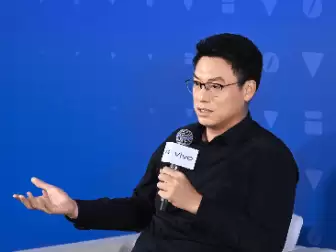 从「大APP」到「大任务」：vivo黄韬谈折叠屏AI轻办公哲学